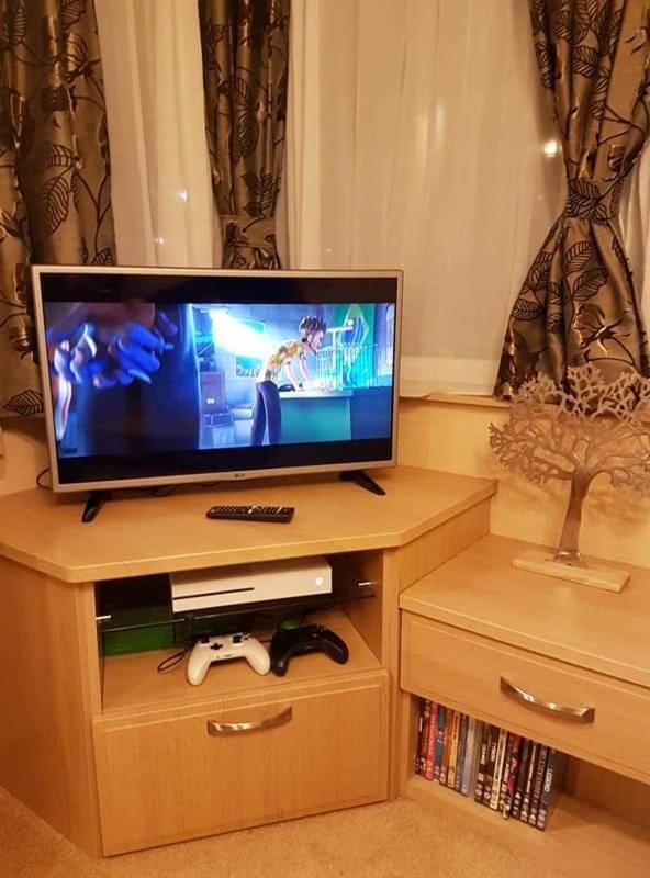 Caravan For Rent At Tattershall Holiday Park Exterior photo